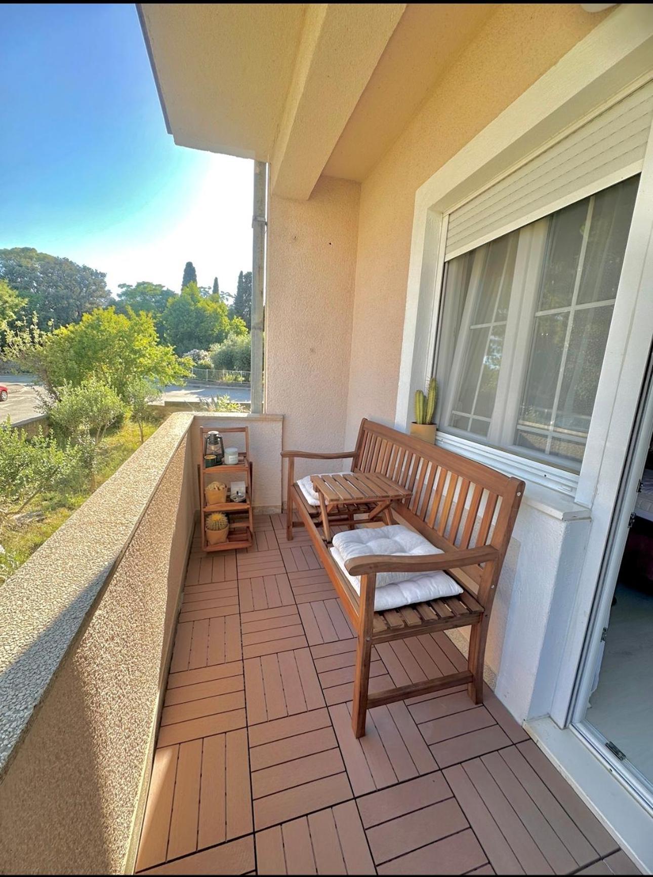 Aron Apartmán *